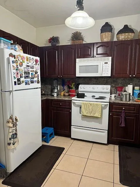 3 bed, 2.5 bath, 1450 sqft, $2,850 — Photo 2