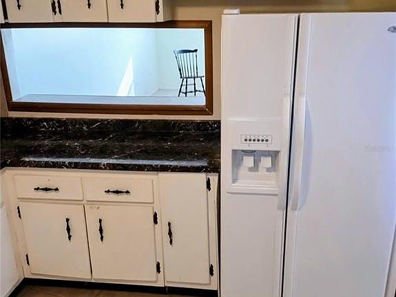 4th image of 245 Center Rd Unit 109