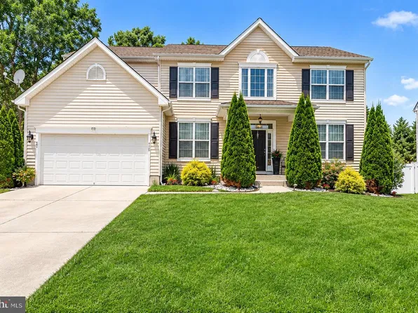 114 Branch Hill Dr, Egg Harbor Township, NJ 08234