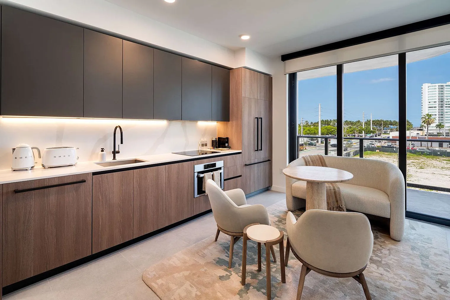 2 bed, 1.0 bath, $6,525 — Photo 4