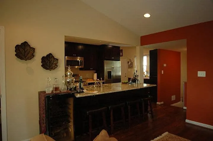 3025 Kadala Pl