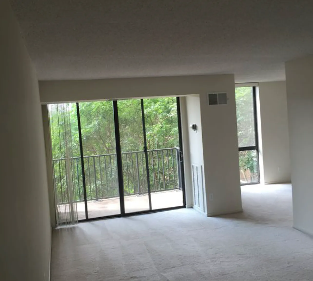 2 bed, 1182 sqft, $2,578 — Photo 1