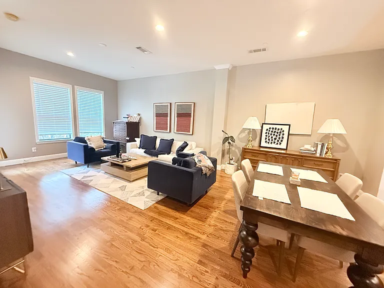 4230 Travis St #8 — Photo 15