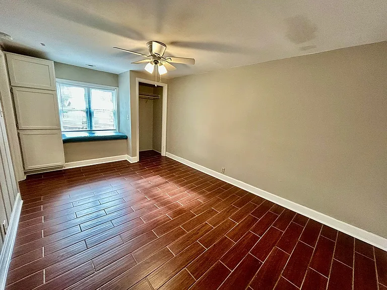 325 S 3rd St #B — Photo 8