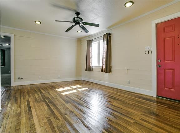 5th image of 507 College St