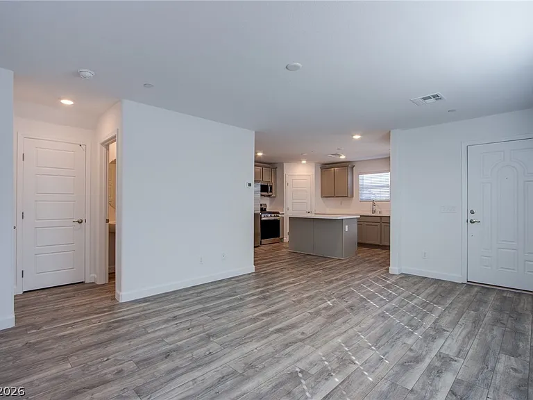 843 Watford Pl — Photo 8