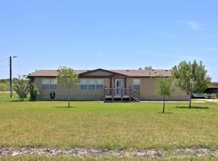 57 Flint Rd, Uhland, TX 78640