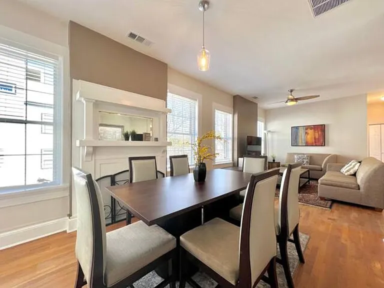 561 Pryor St SW #4 — Photo 8