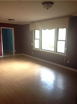 3rd image of 1638 Wiltshire Blvd