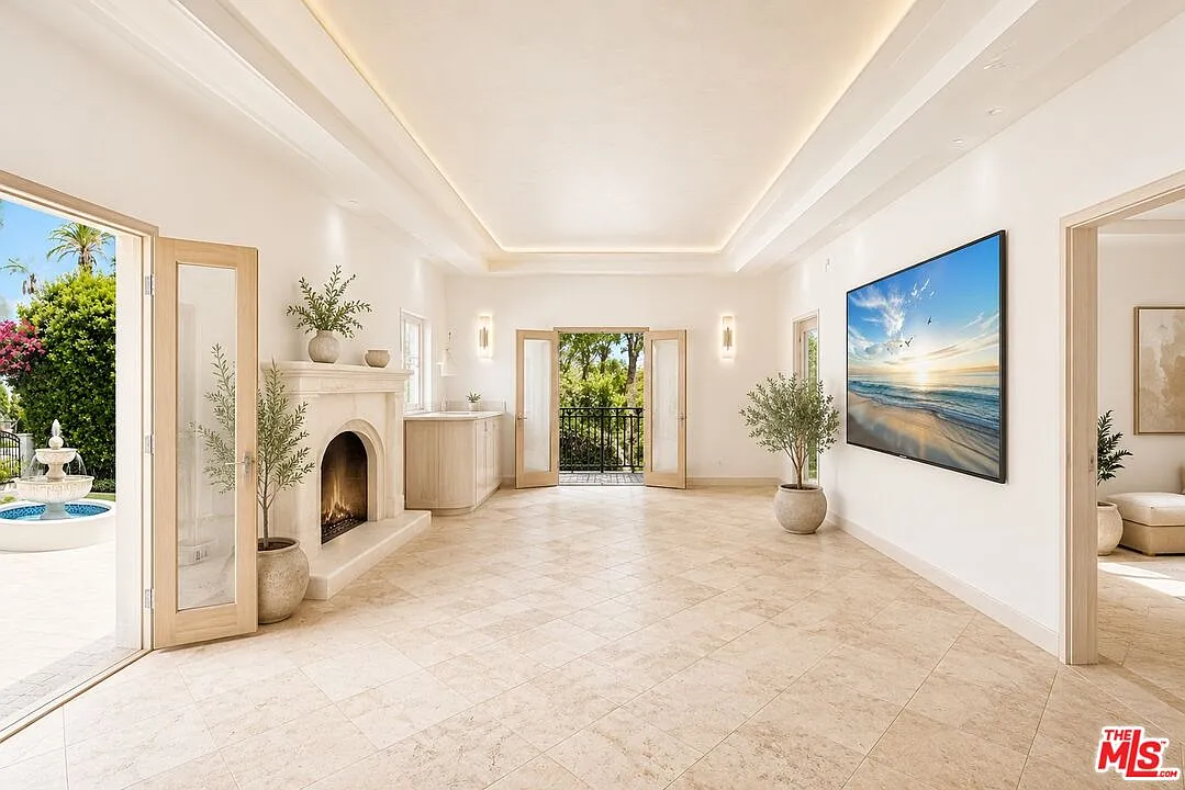 6 bed, 7.5 bath, 4500 sqft, $26,900 — Photo 4