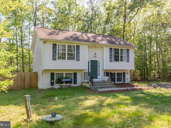 877 Campers Ln, Ruther Glen, VA 22546