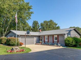 6000 Edgewood Rd, Crystal Lake, IL 60012