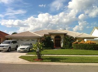 6891 Lake Island Dr, Lake Worth, FL 33467