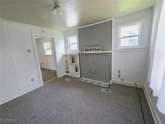4th image of 819 33rd St