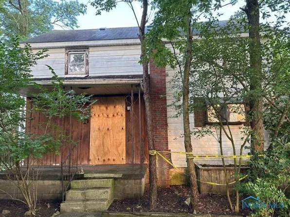 4911 Bradner Rd, Fostoria, OH 44830