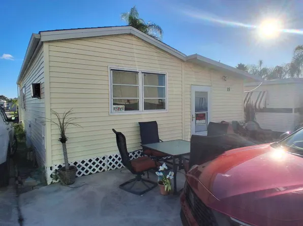 100 Barefoot William Rd #15, Naples, FL 34113