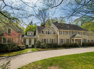 23 Charter Oak Dr, New Canaan, CT 06840