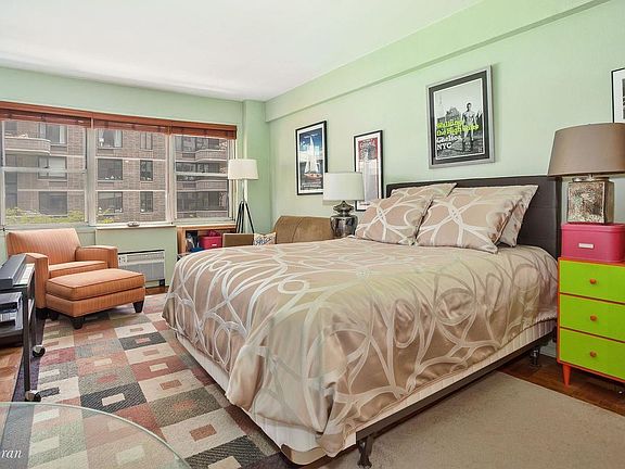 2nd image of 310 E 49th St APT 6E