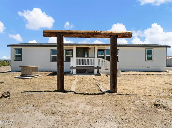 700 Thornbird Dr, Fallon, NV 89406