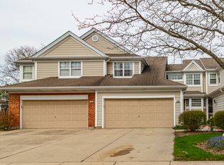 230 Woodstone Cir, Buffalo Grove, IL
