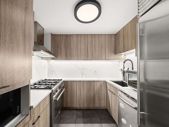 3rd image of 63-14 Queens Blvd APT 8K