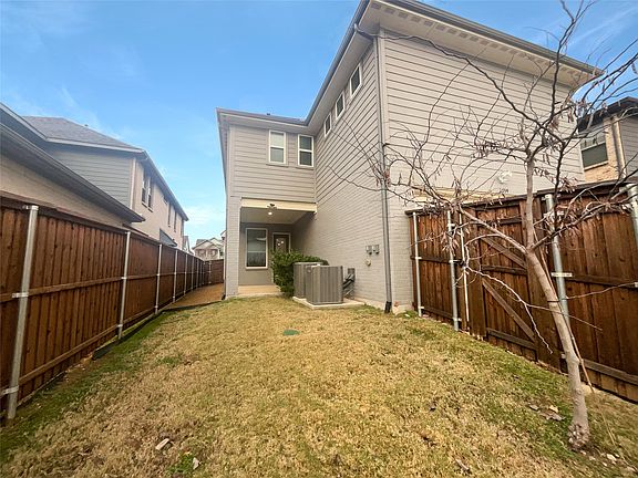 5th image of 1034 Kennedy Dr