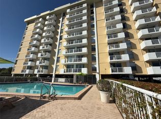 2020 NE 135th St APT 208, North Miami, FL 33181
