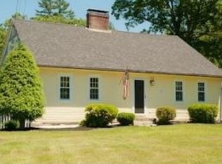 92 Mountain View Rd, Deerfield, NH 03037