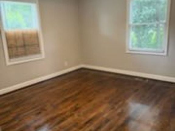 5th image of 148 S Smallwood Pl