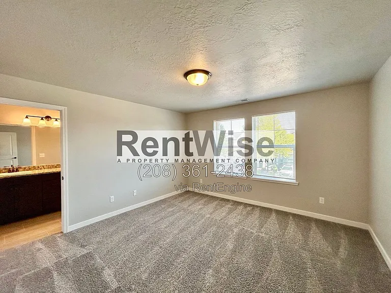 1897 N Justin Ave — Photo 13