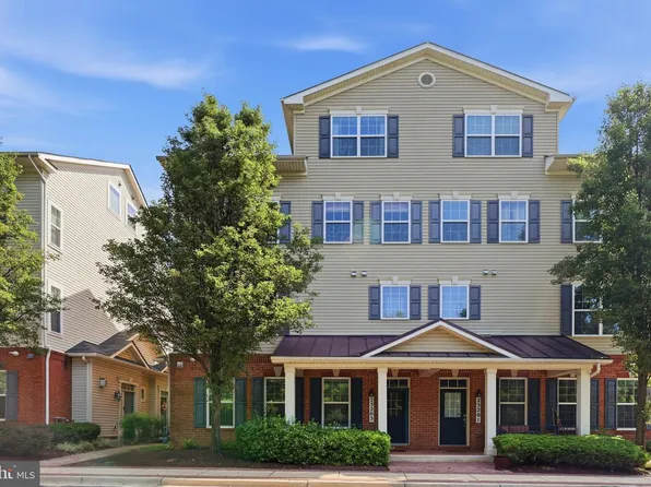 23203 Roberts Tavern Dr #2241, Clarksburg, MD 20871