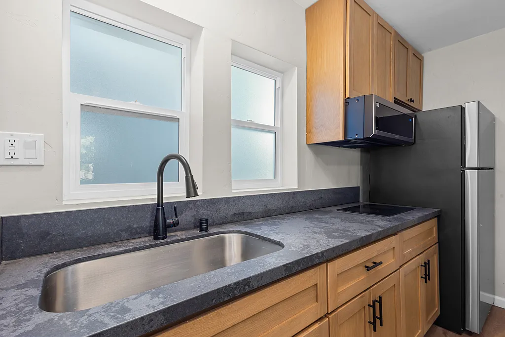 2 bed, 600 sqft, $1,995 — Photo 1