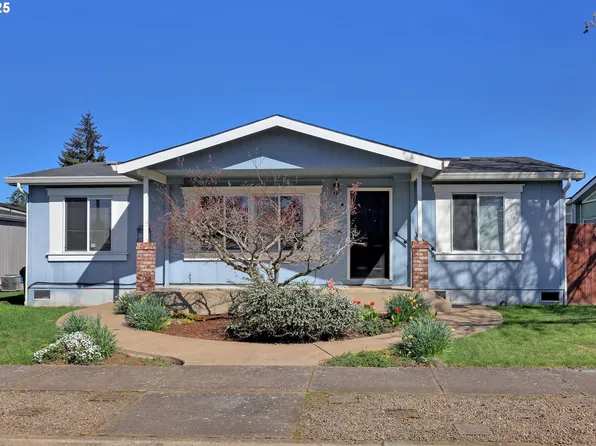 1323 Bramblewood Ln, Eugene, OR 97404