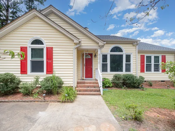 220 Needle Park Dr, Cary, NC 27513