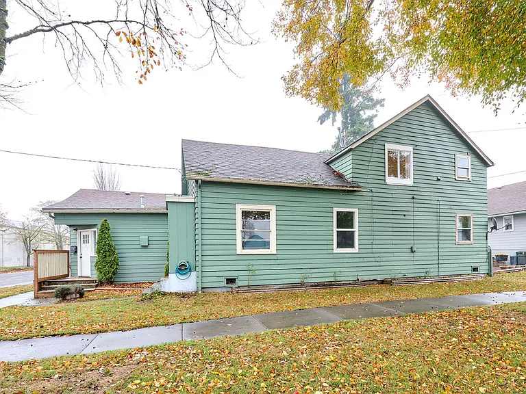 1204 Commercial St NE — Photo 44