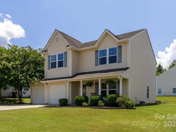 864 Pointe Andrews Dr, Concord, NC 28025