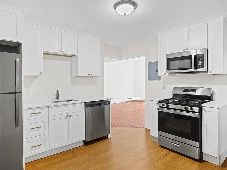 10 Redfield St #2 — Photo 8