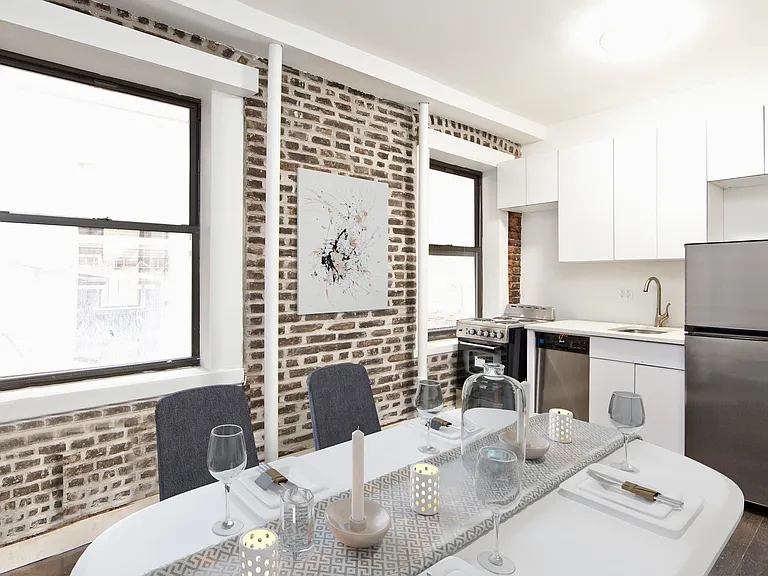 83 Baxter St #1A — Photo 1