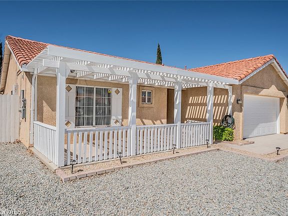 3rd image of 14564 Lilac Rd