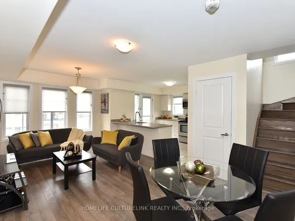 100 Parrotta Dr #89, Toronto, ON M9M 0G1
