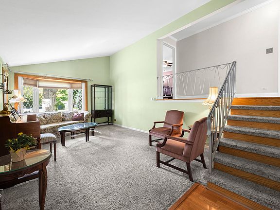 4th image of 511 S Highland Ave