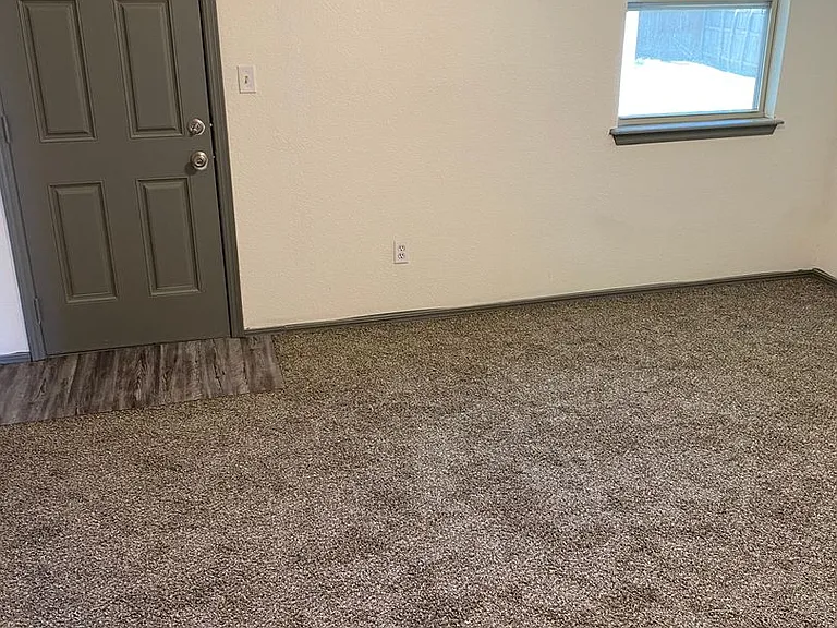 4201 Colony Dr — Photo 8