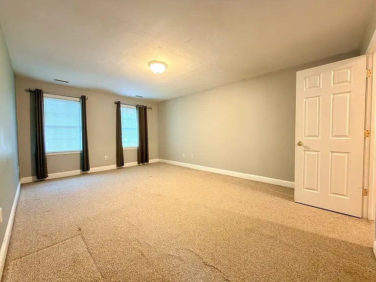 215 Main St — Photo 40