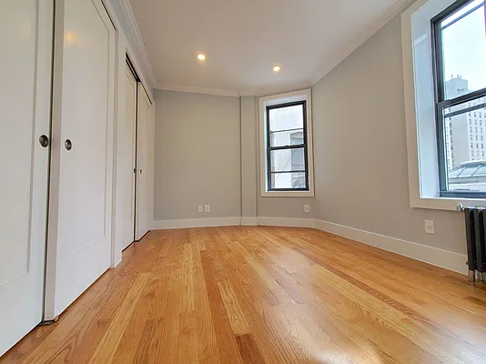 Rented by Compass | media 9