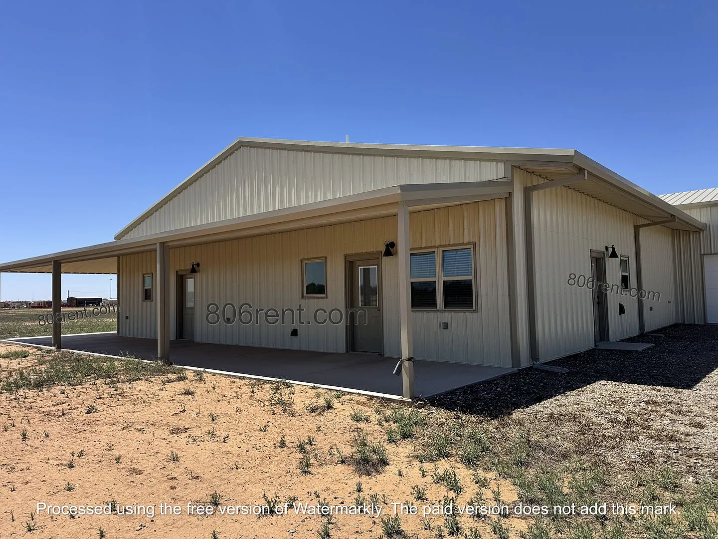 Unique Country Barndominium on 15.5 Acres Shallowater, TX — Photo 3