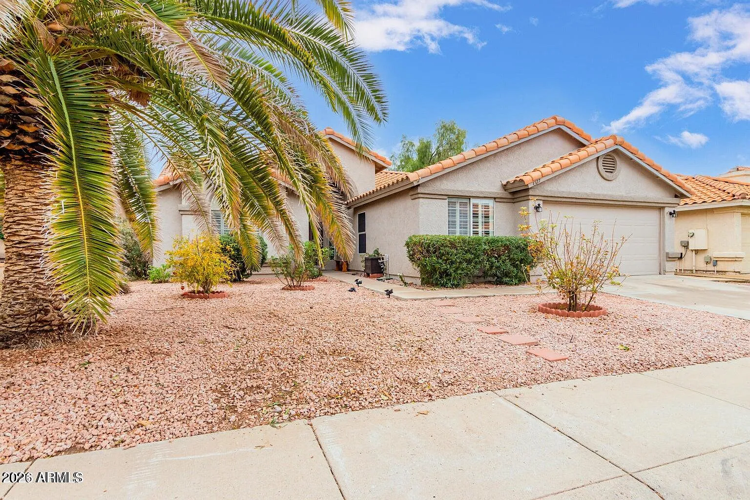 4 bed, 2.0 bath, 2139 sqft, $3,150 — Photo 2
