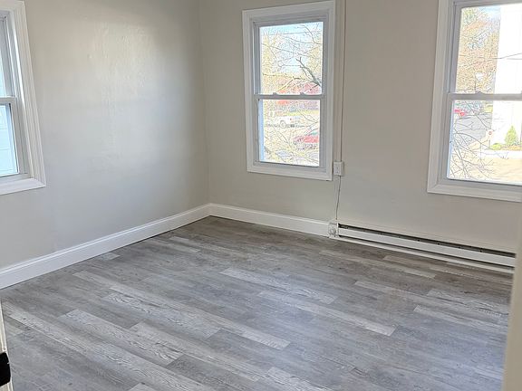4th image of 60 Hanover St #2
