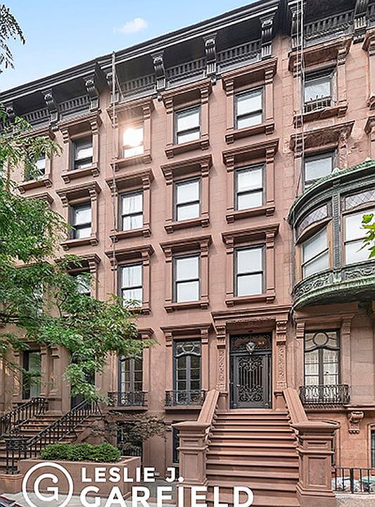 1st image of 51 W 71st St