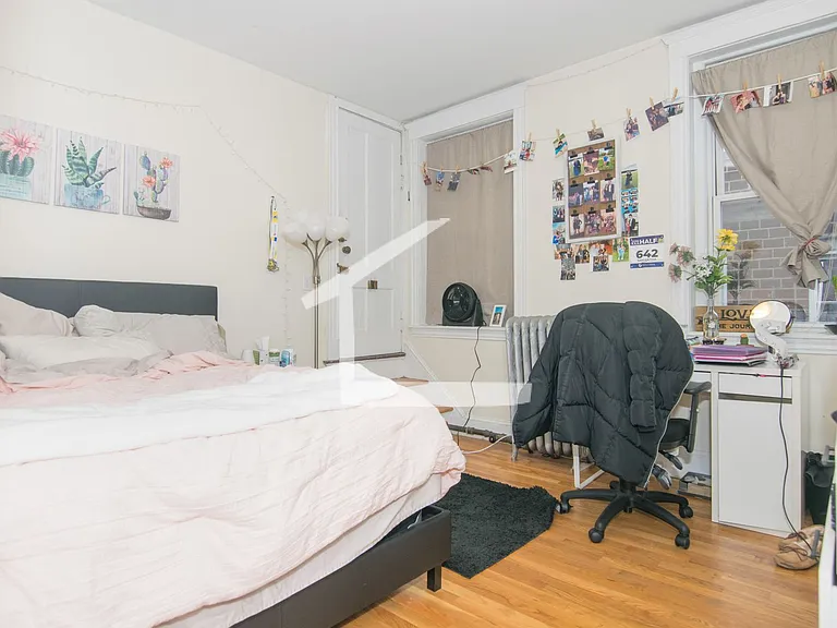 64 Egmont St #6 — Photo 3