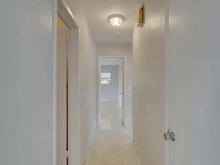 2041 Coral Reef Dr — Photo 27